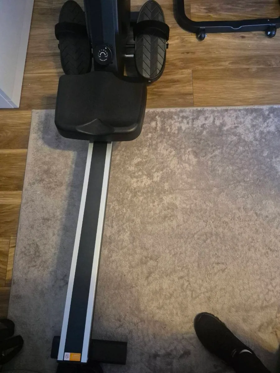 Rowing machine - Image 2