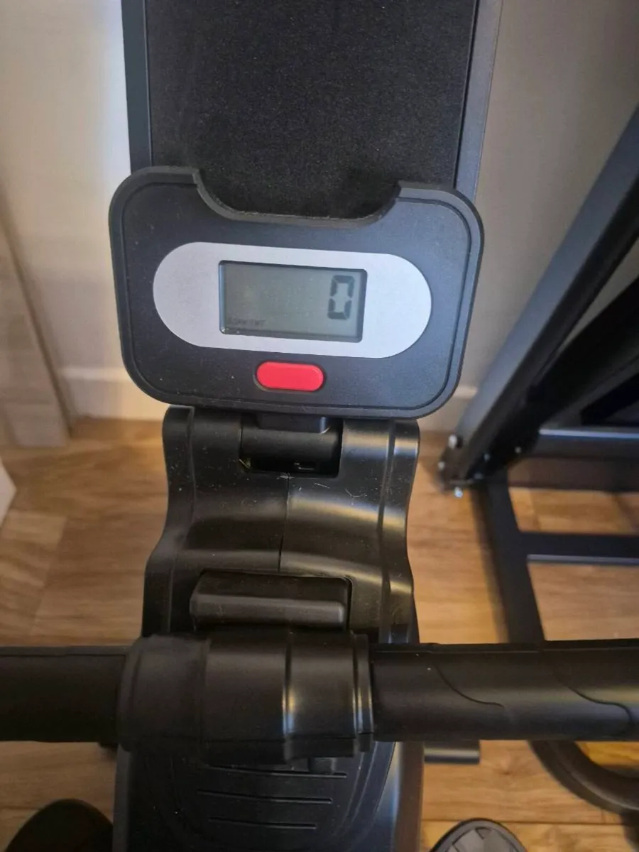 Rowing machine - Image 3