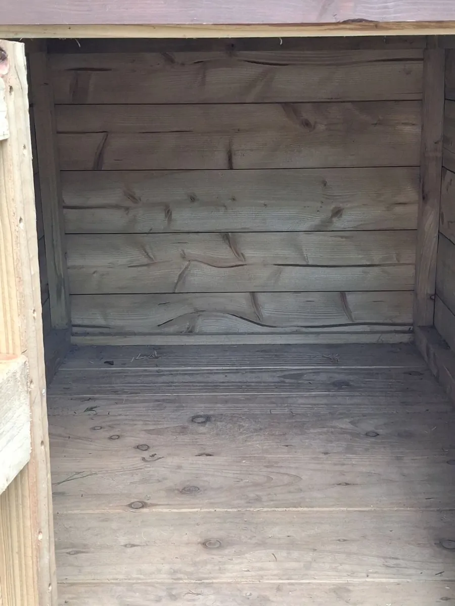 Dog Kennels - Image 1