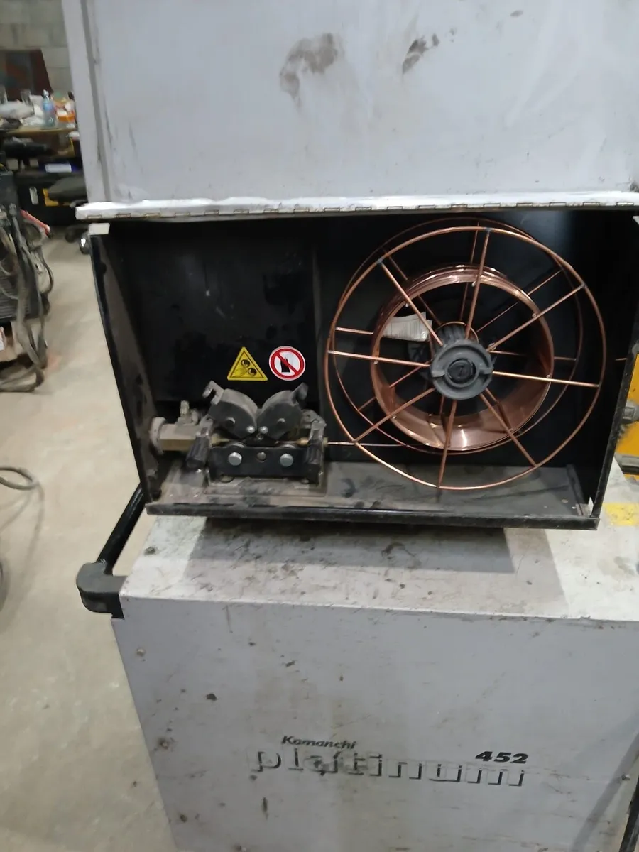 single phase heavy duty 450 amp mig welder - Image 1