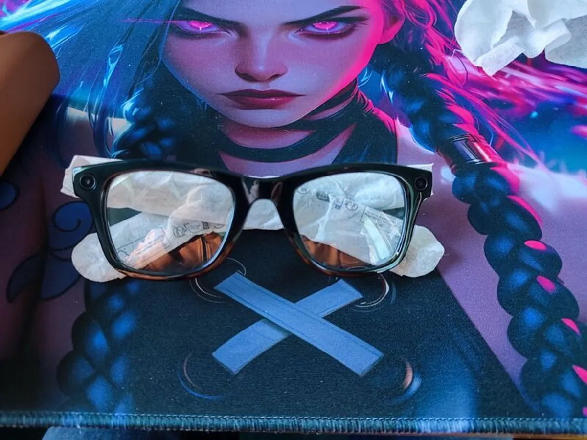 Ray-Ban Meta Smart Glasses Photochromic Lenses + Original Green Lenses Excellent Condition - Image 3