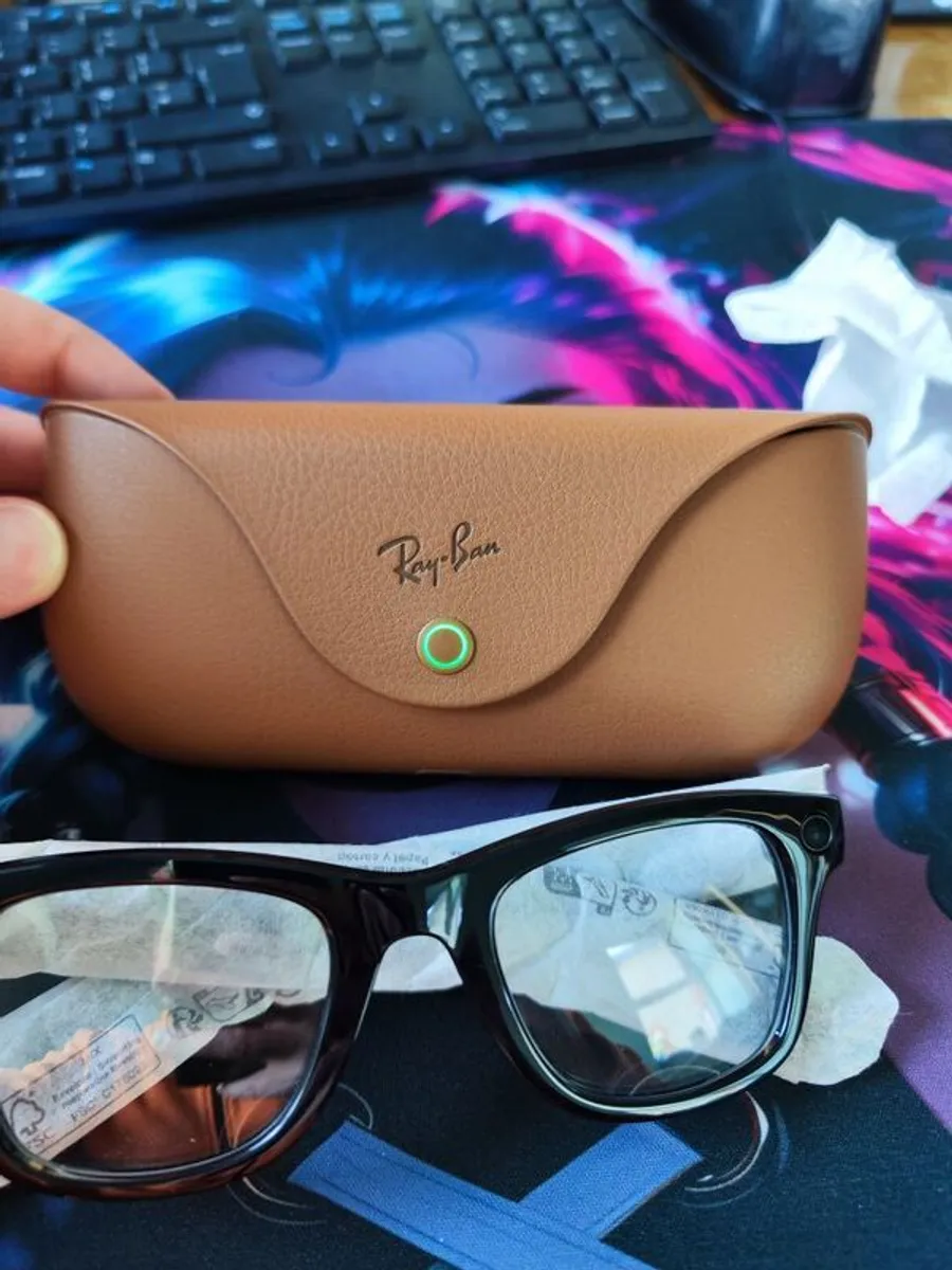 Ray-Ban Meta Smart Glasses Photochromic Lenses + Original Green Lenses Excellent Condition - Image 4