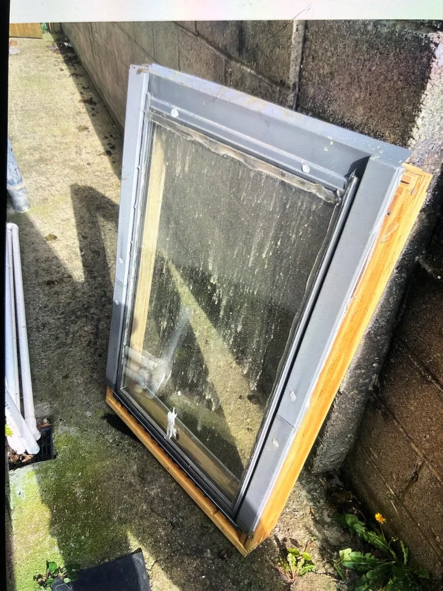 Velux windows 4 in total with tile flashing - Image 3