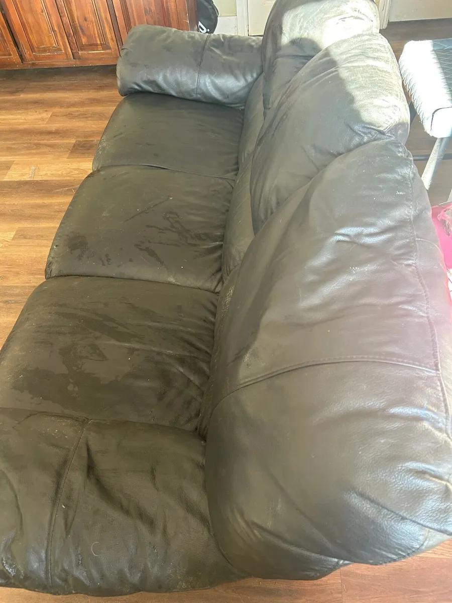 Black leather couch - Image 3