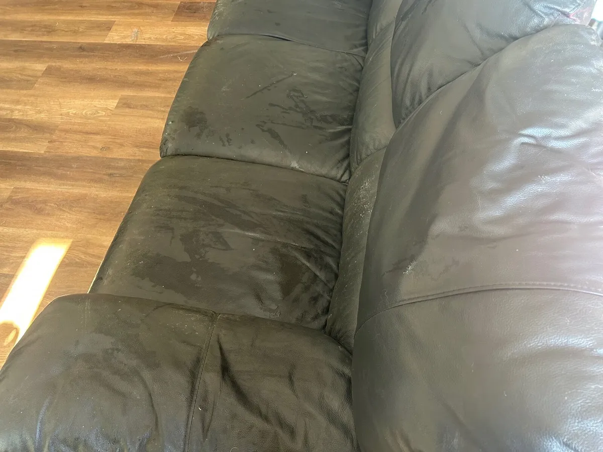 Black leather couch - Image 4