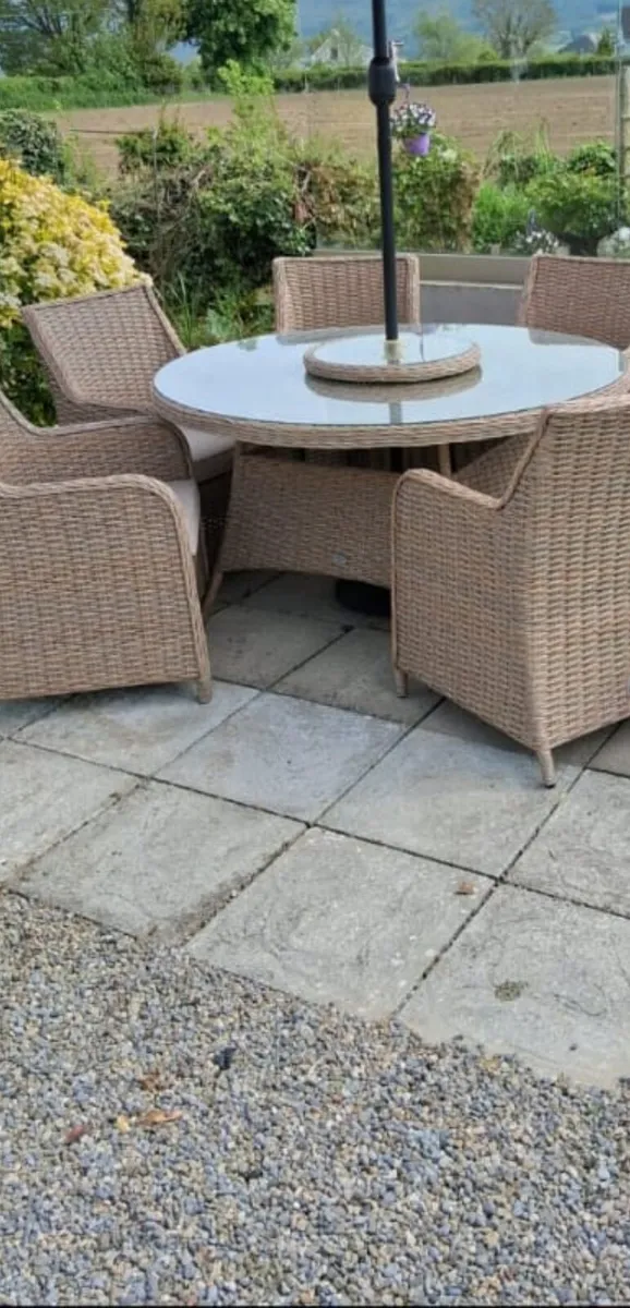 "*CLEARANCE**Brand New 4 Seater Basket Rattan Set - Image 2