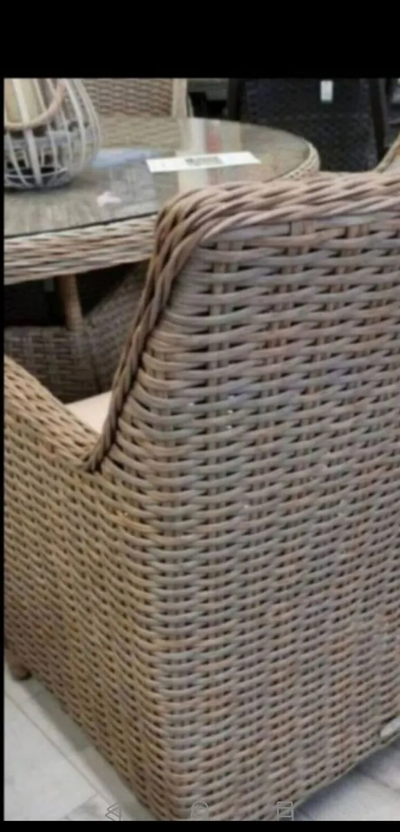 "*CLEARANCE**Brand New 4 Seater Basket Rattan Set - Image 3