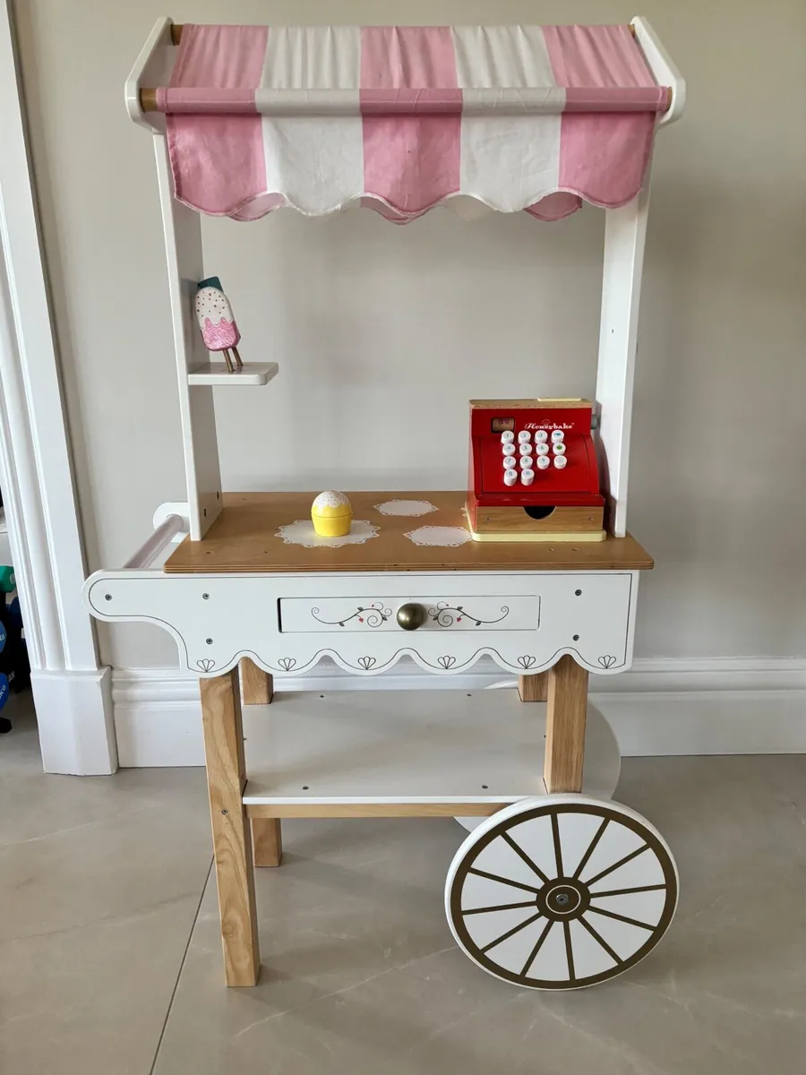Le Toy Van Sweet Cart - Image 1