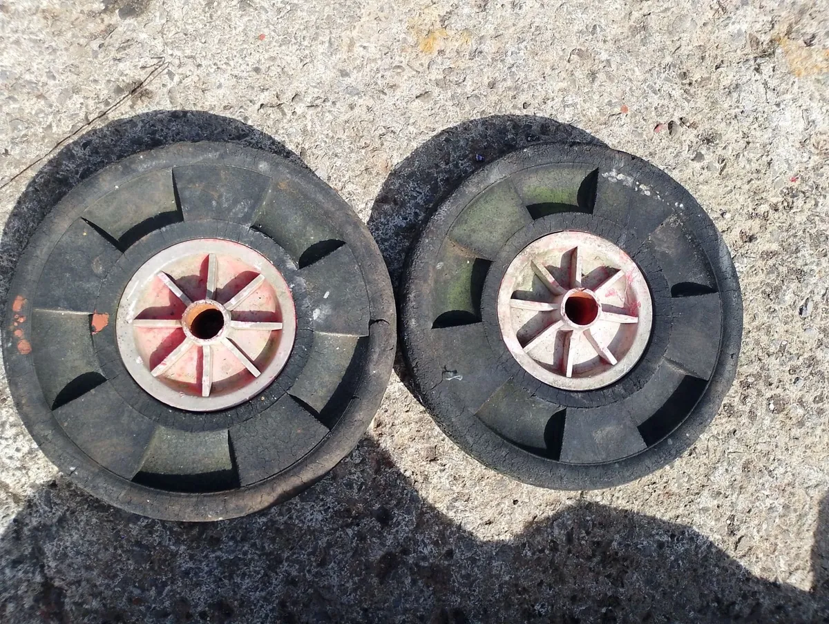 Pair belle mixer wheels - Image 1