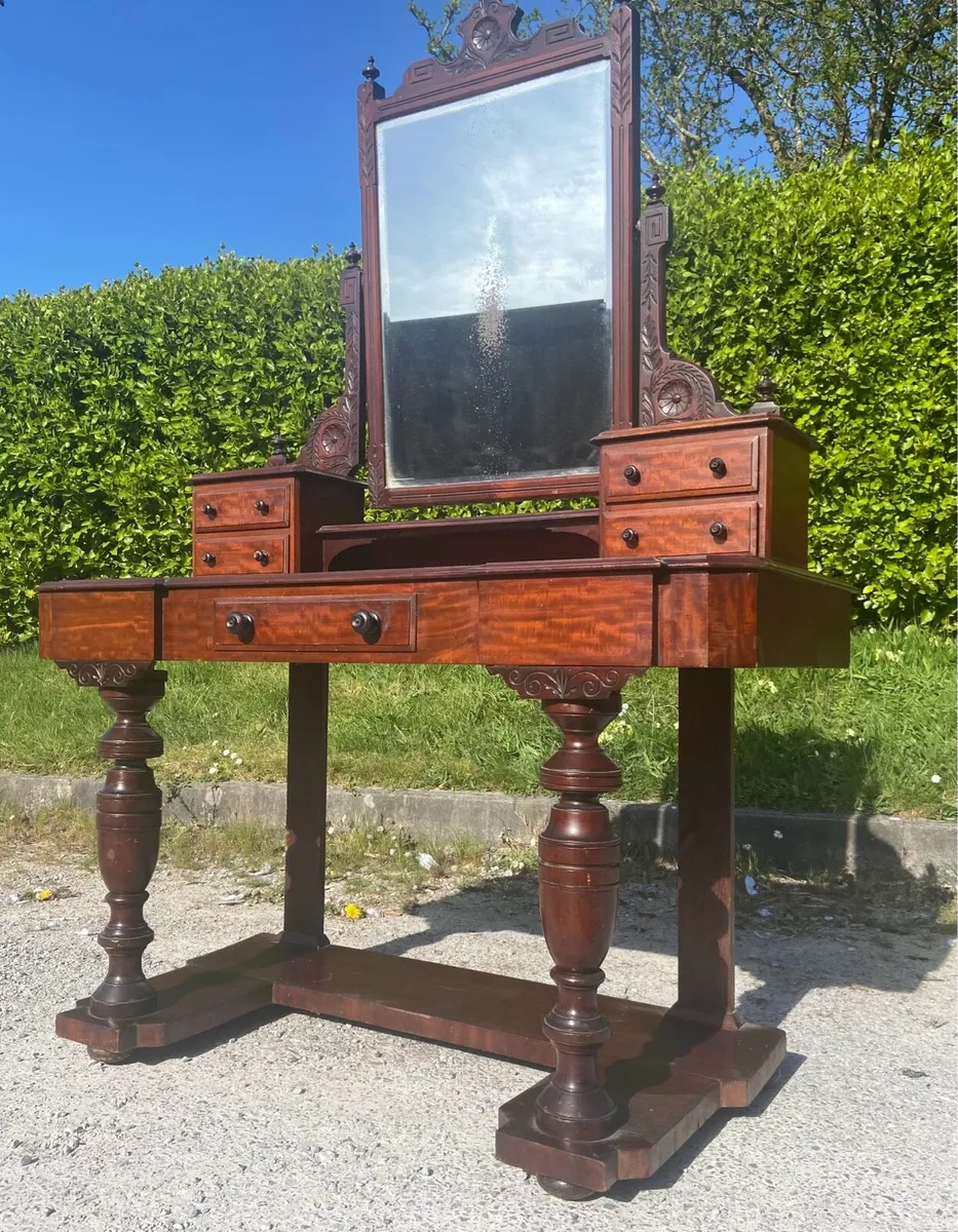 Victorian Duchess dresser - Image 2