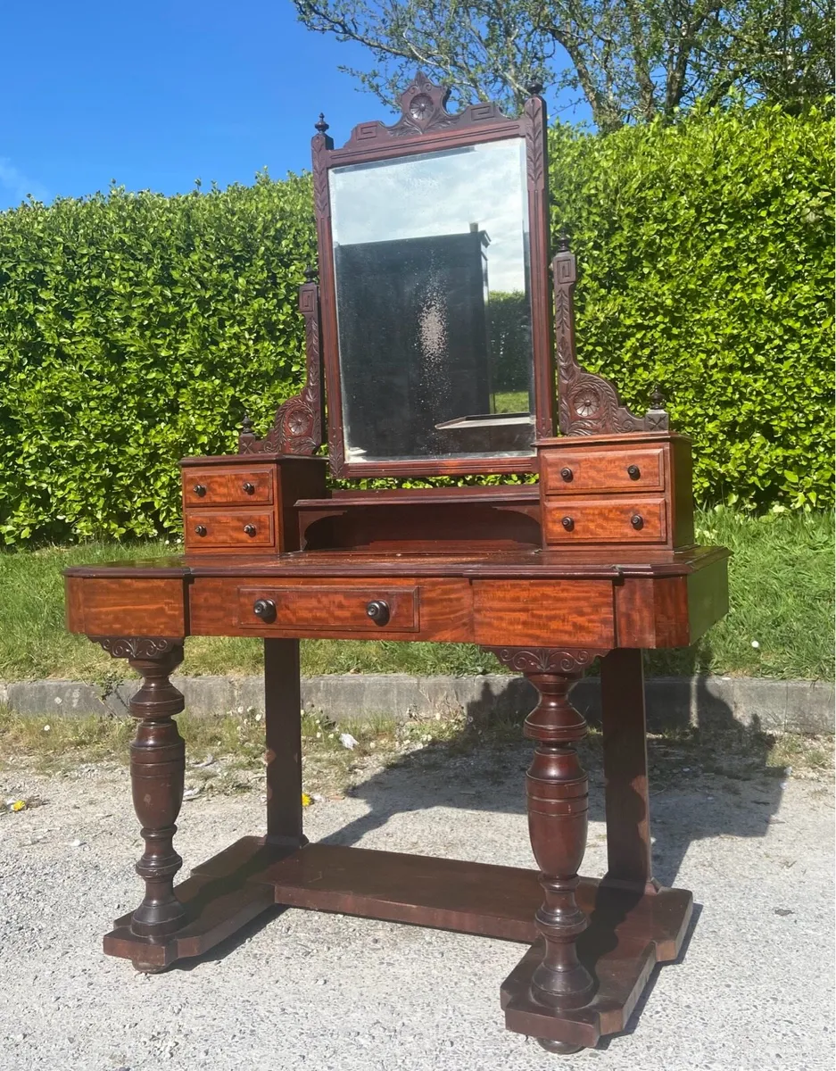 Victorian Duchess dresser - Image 1