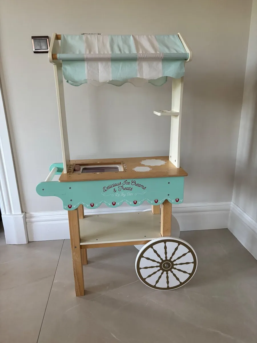 Wooden Sweet Cart - Image 1