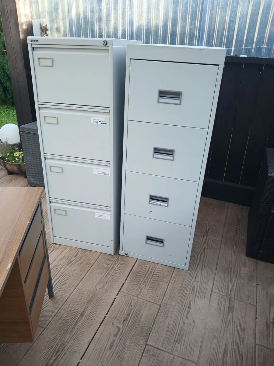 Office  furniture - Image 1