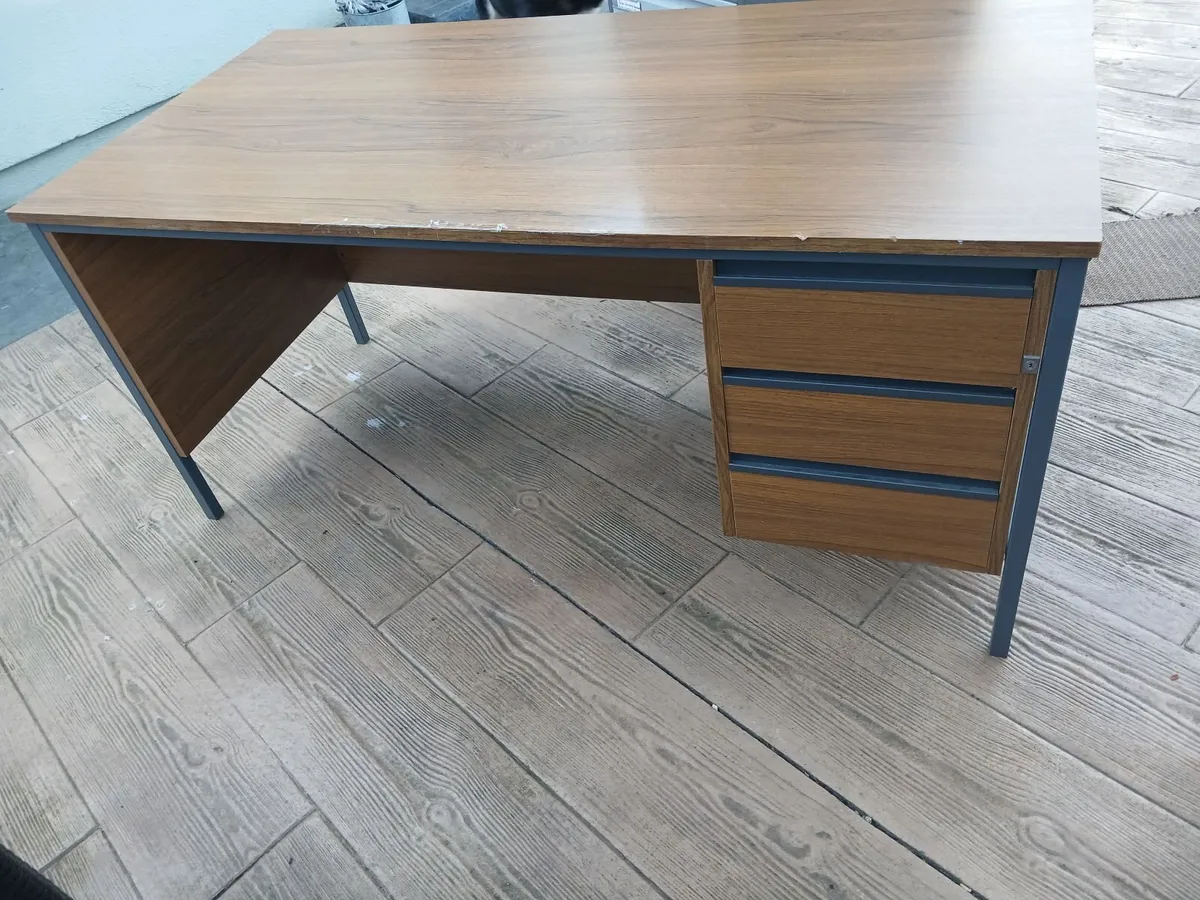 Office  furniture - Image 3