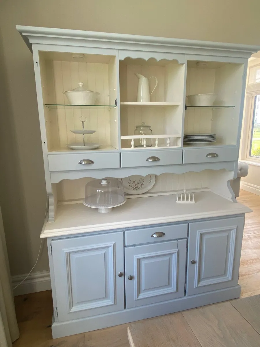 Kitchen Dresser with lights - Image 1