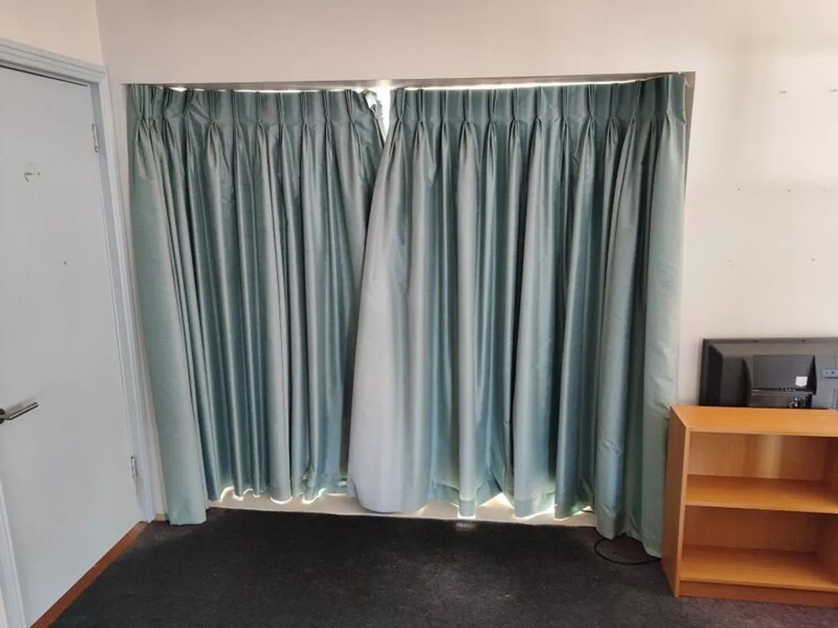 6 Pairs of Curtains & Rails - Image 1
