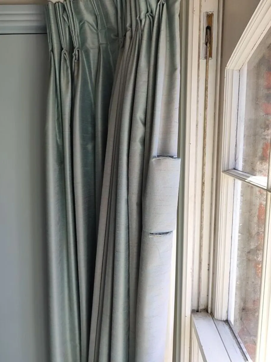 6 Pairs of Curtains & Rails - Image 2