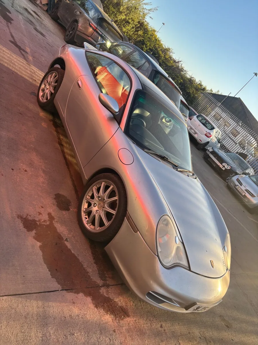 Porsche 911 breaking - Image 1