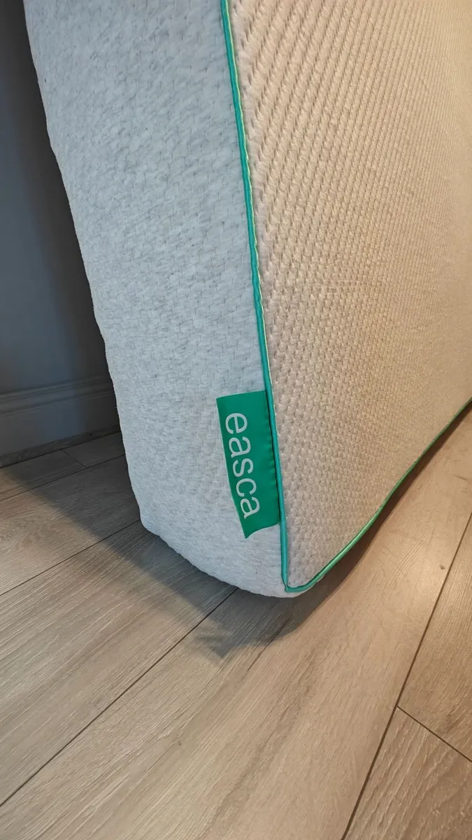 Easca mattress 200*25*140 - Image 1