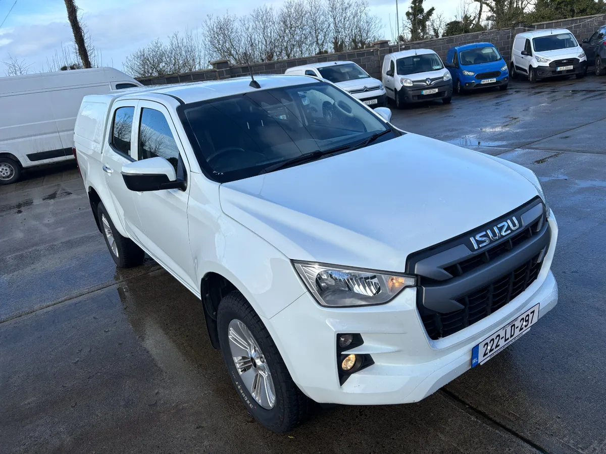 Isuzu D-Max Crew Cab Pick up - Image 1