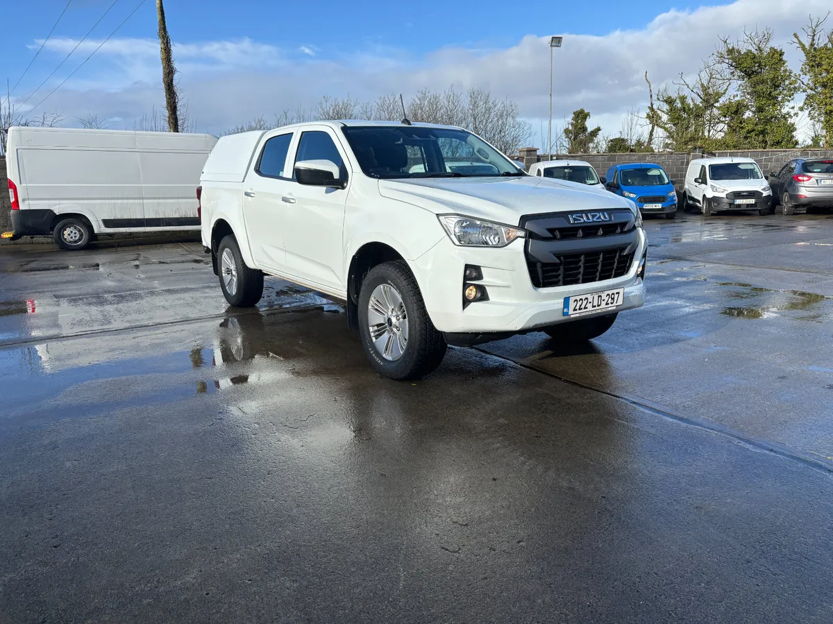 Isuzu D-Max Crew Cab Pick up - Image 4