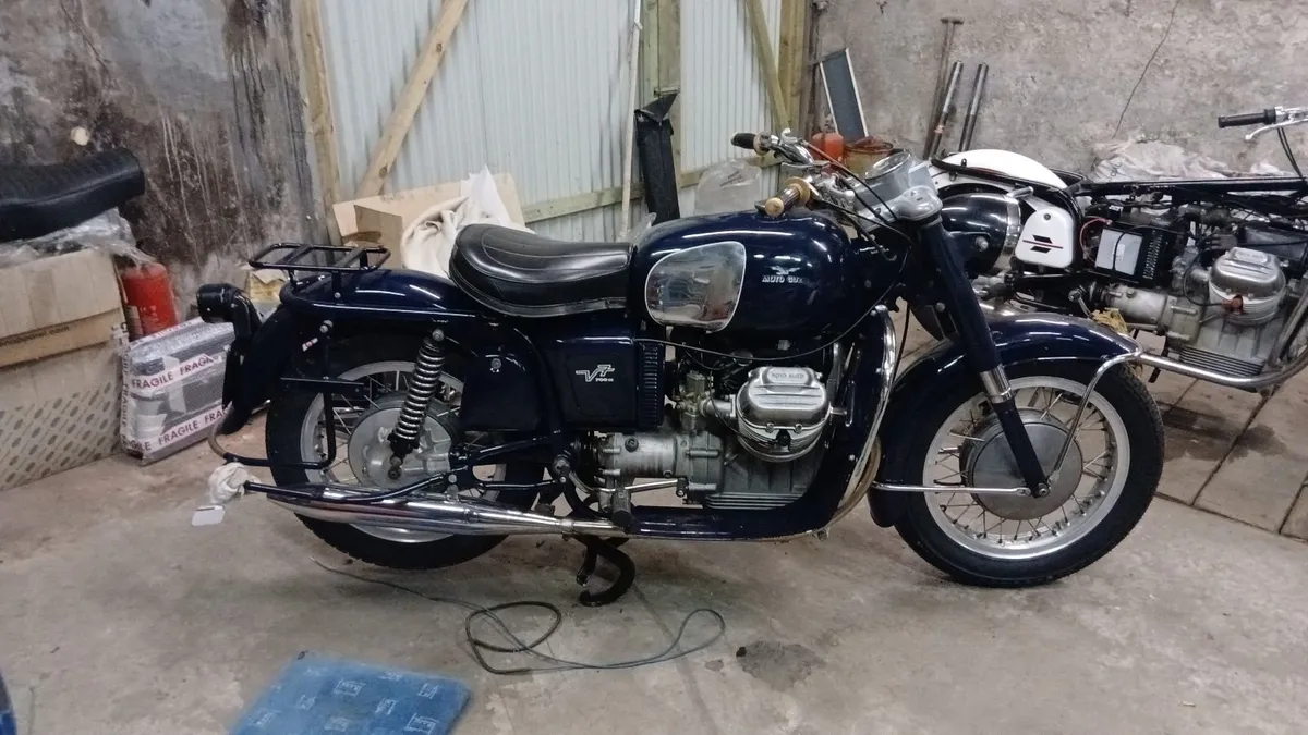 MOTO-GUZZI - Image 1