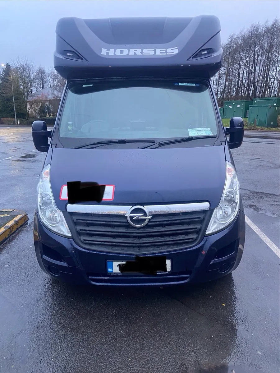 New build Longstall 3.5 tonnes 2 box / 2 stall - Image 4