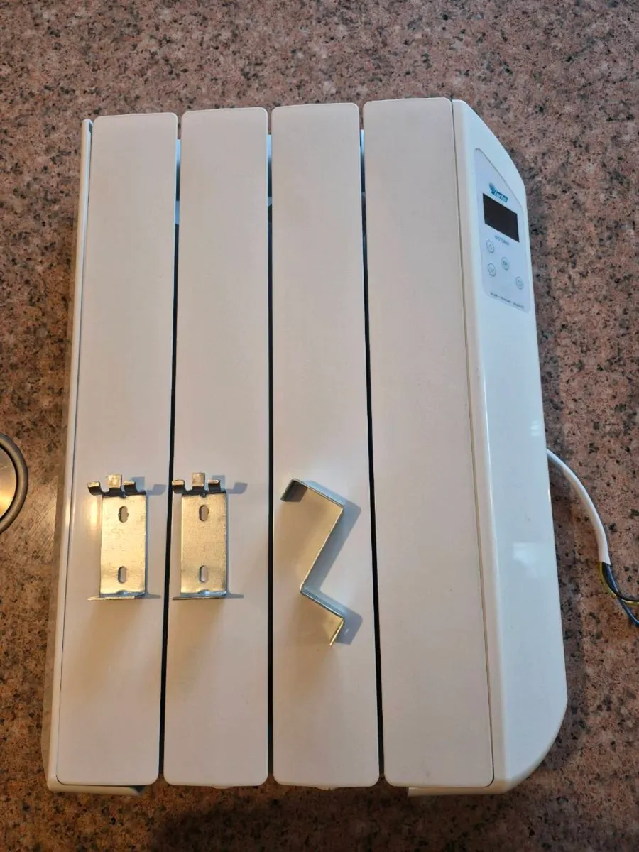 Farmhouse Victoria 4 panel electric heater - Image 1