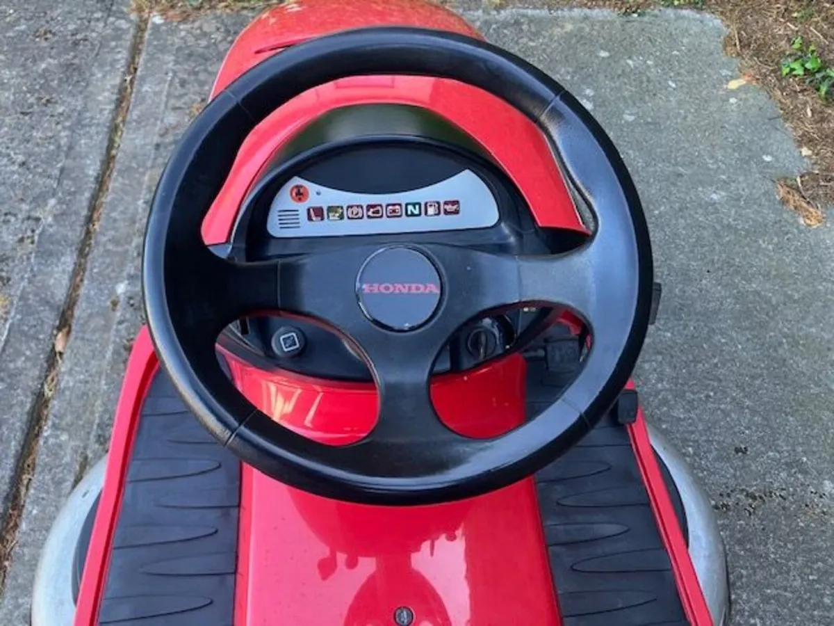 Honda Ride-on 2620 Hydrostatic 48 inch cut - Image 2