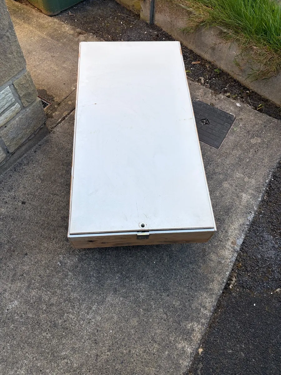 Attic stairs - Image 1