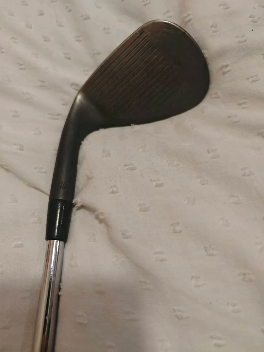 Titleist 56° vokey wedge - Image 3