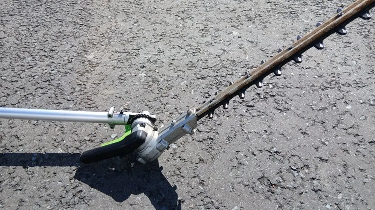 Hedge cutter. Strimmer. Blower - Image 3