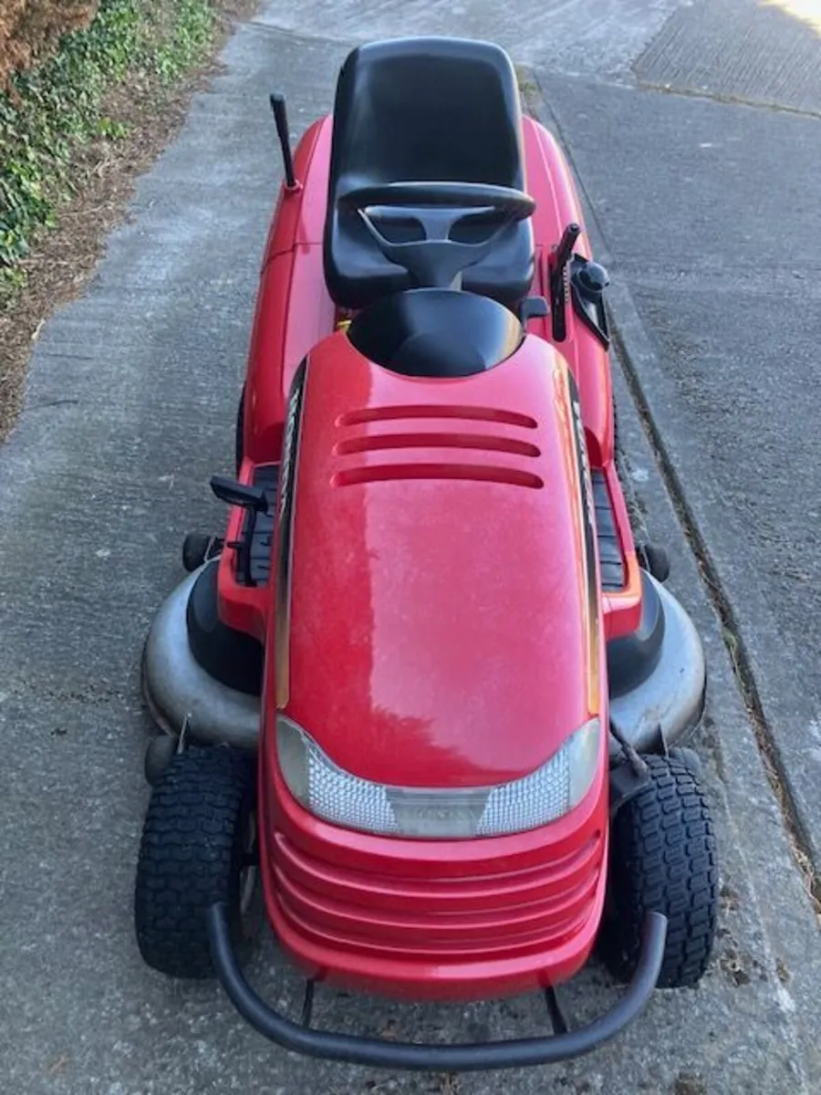 Honda Ride-on 2620 Hydrostatic 48 inch cut - Image 4