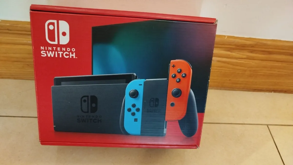 Nintendo Switch V2 hac-001-01 + Kirby controller - Image 3