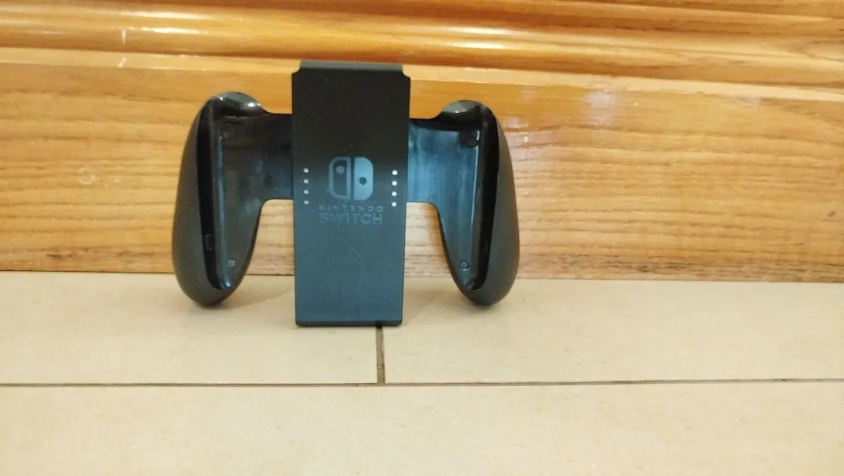 Nintendo Switch V2 hac-001-01 + Kirby controller - Image 2