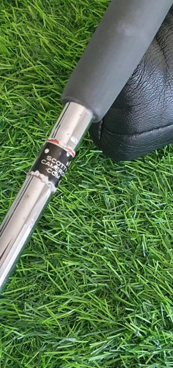 SCOTTY CAMERON RED X PUTTER  34 INCH - Image 2
