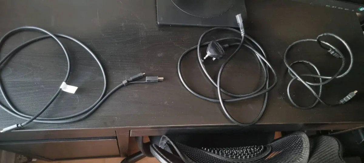 Philips 34" Monitor - Image 2