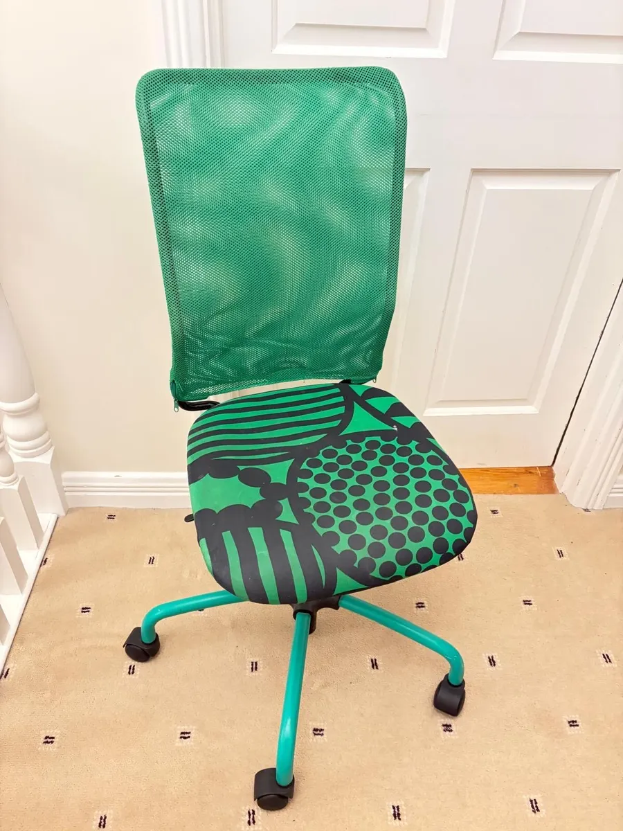 Desk swivel chair - Image 1