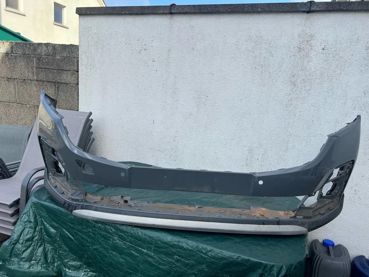 Front bumper left and wing 2024 ford grand tourneo - Image 1