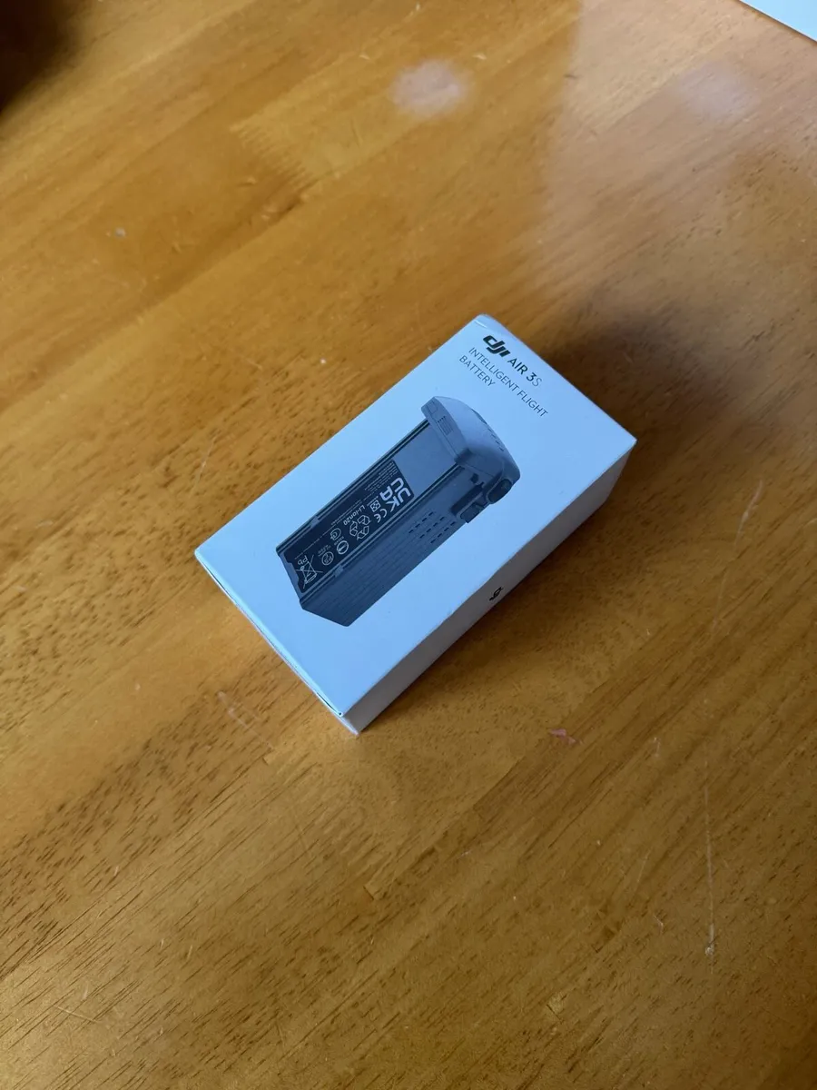 DJI AIR3s - Excellent Condition - Image 3