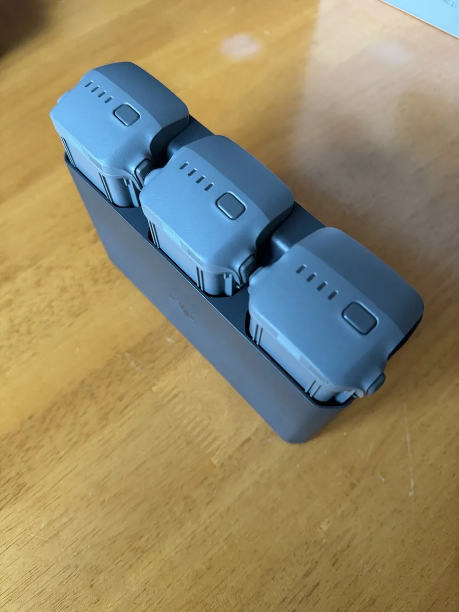 DJI AIR3s - Excellent Condition - Image 4