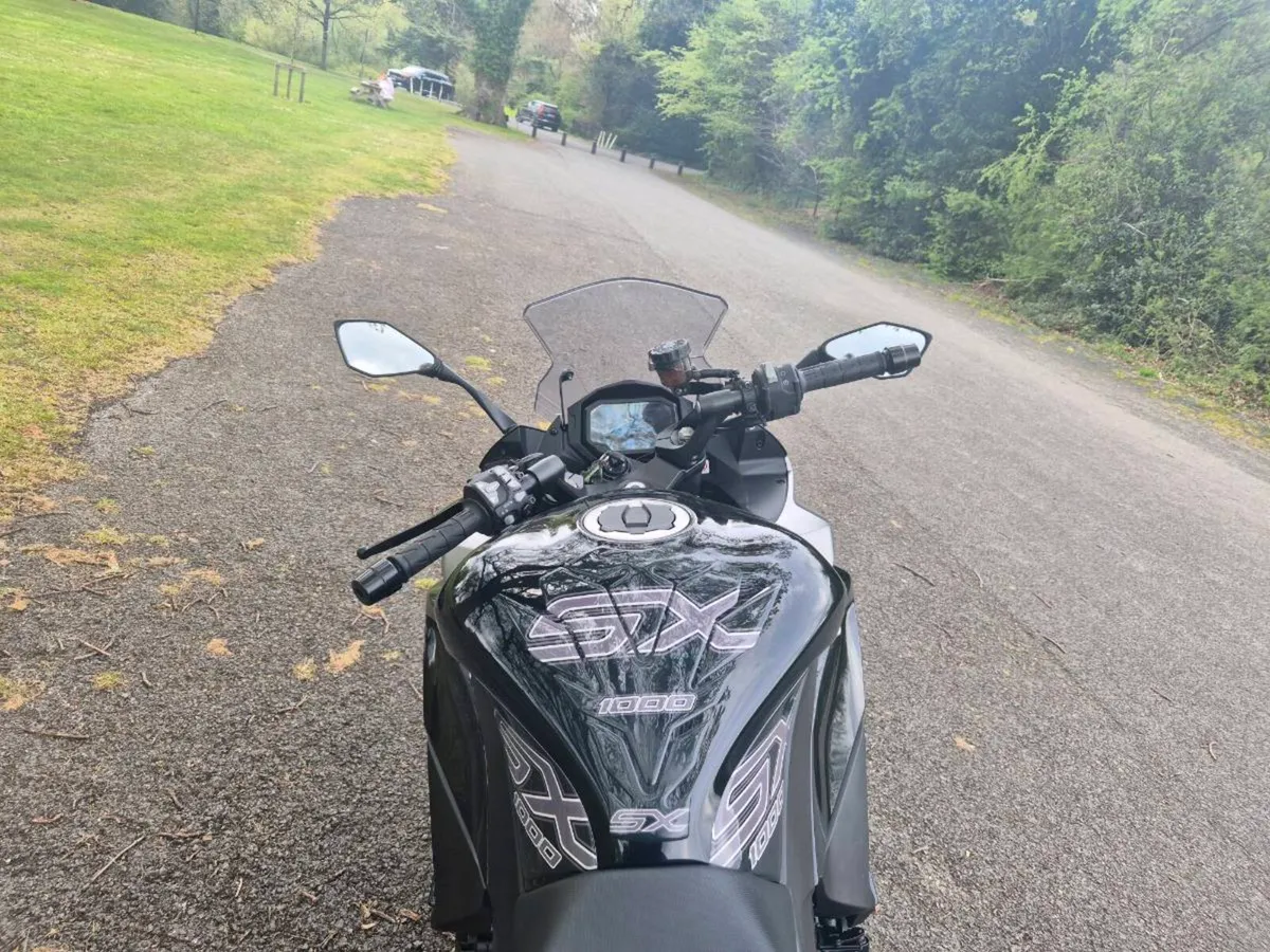Kawasaki Ninja 1000 sx - Image 2
