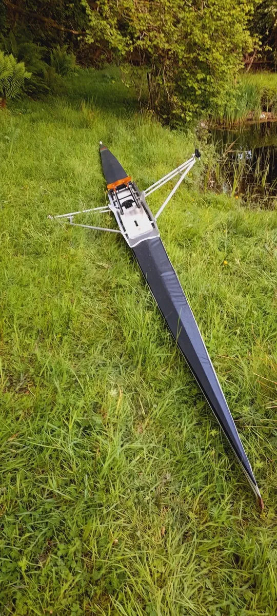 Rowing Single Scull Boat - Image 1