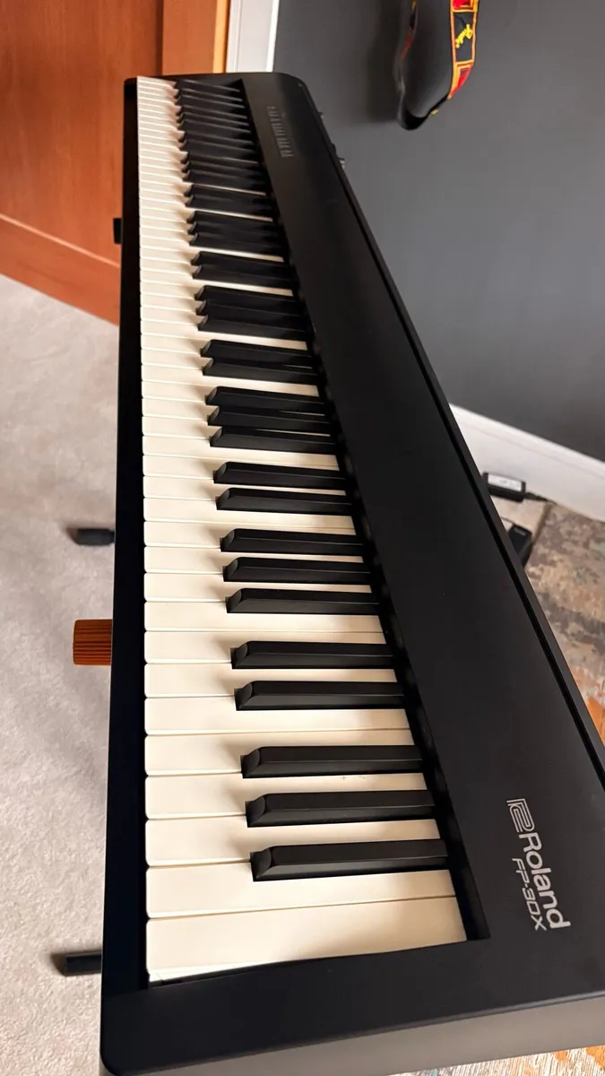 Roland FP-30X Bundle (stand/stand/pedal) - Image 4