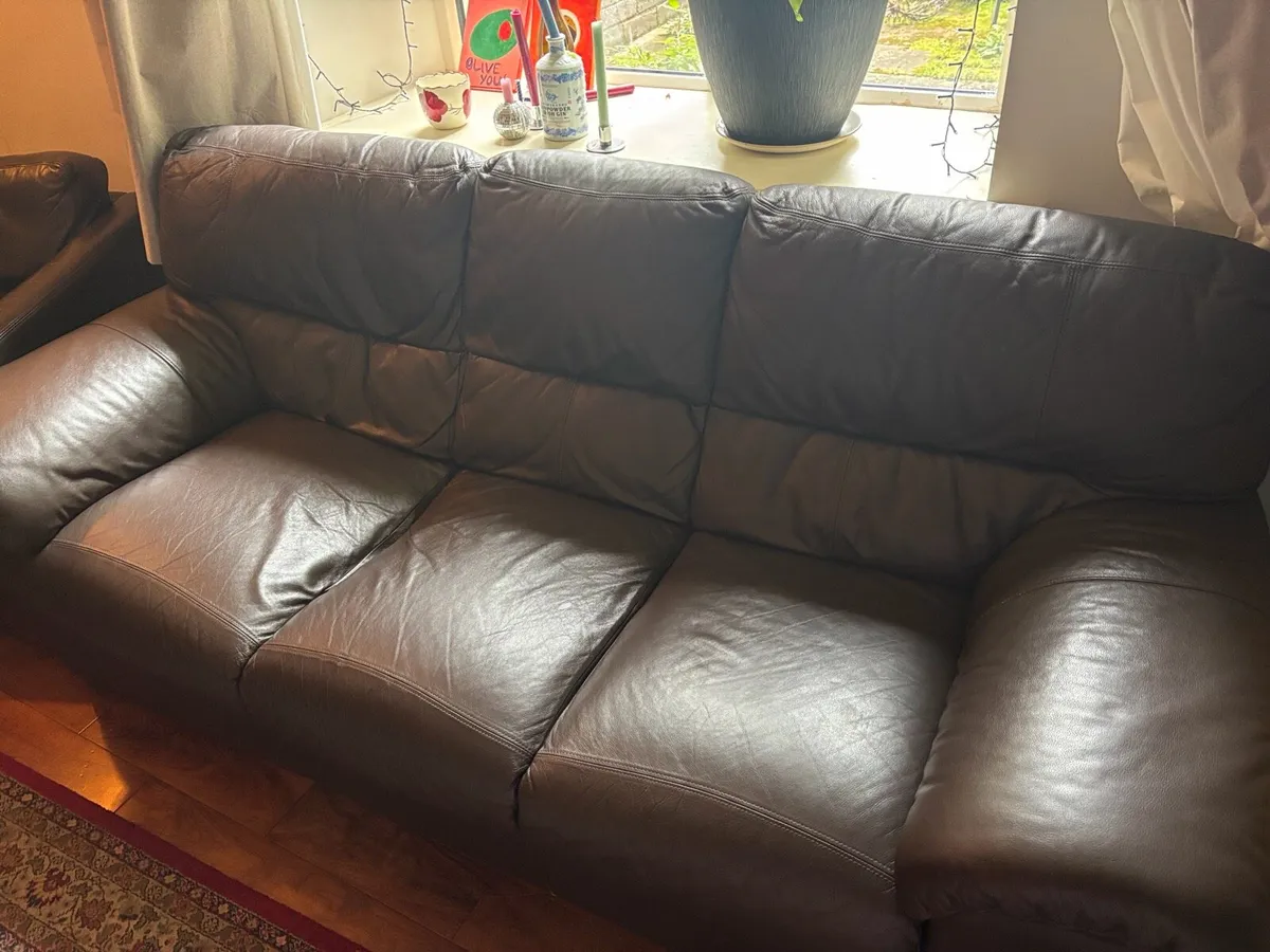 3 seater brown leather couch & armchair - Image 1