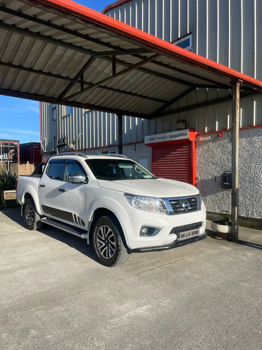 NISSAN NAVARA AUTO - Image 2