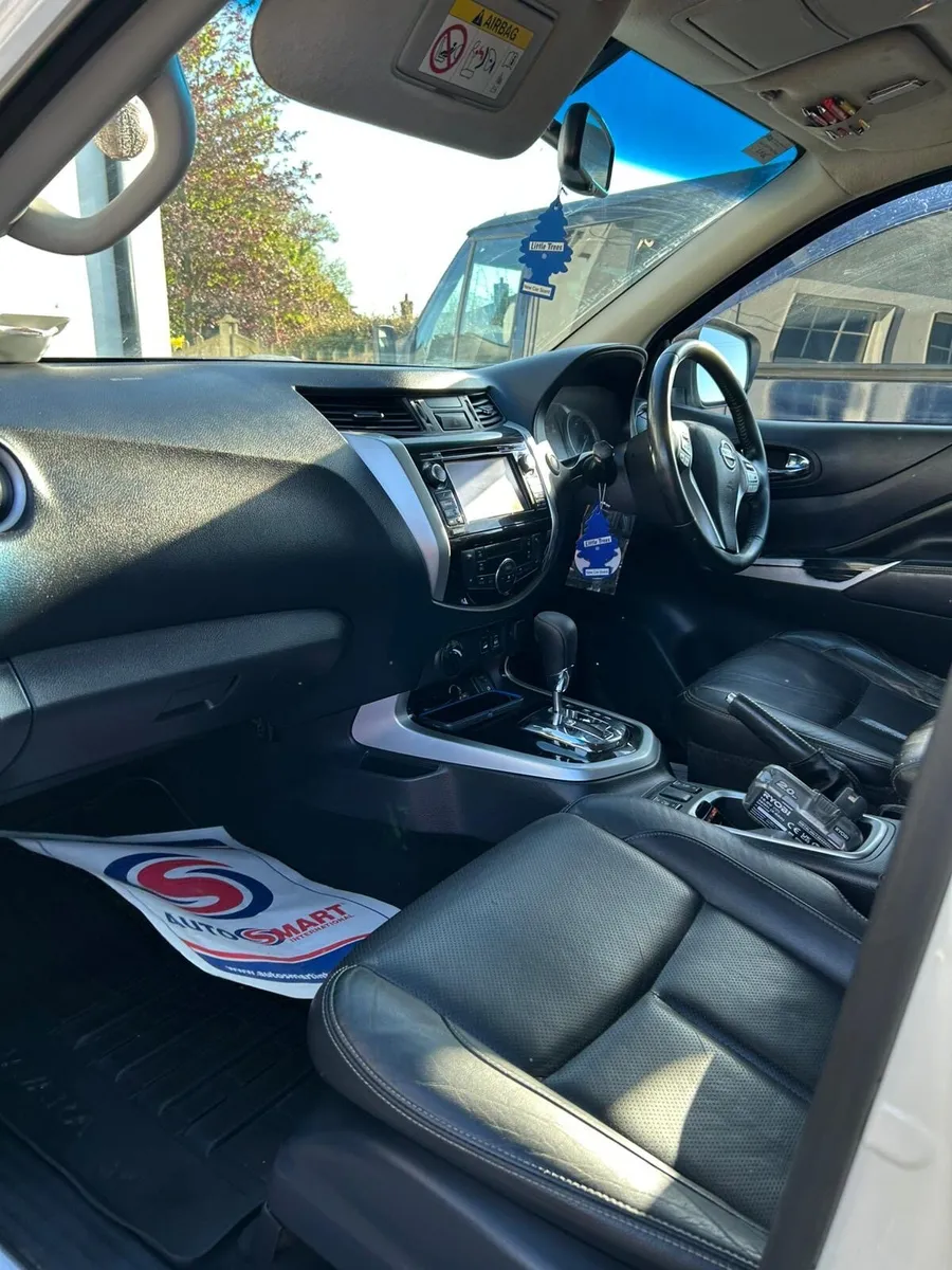 NISSAN NAVARA AUTO - Image 4