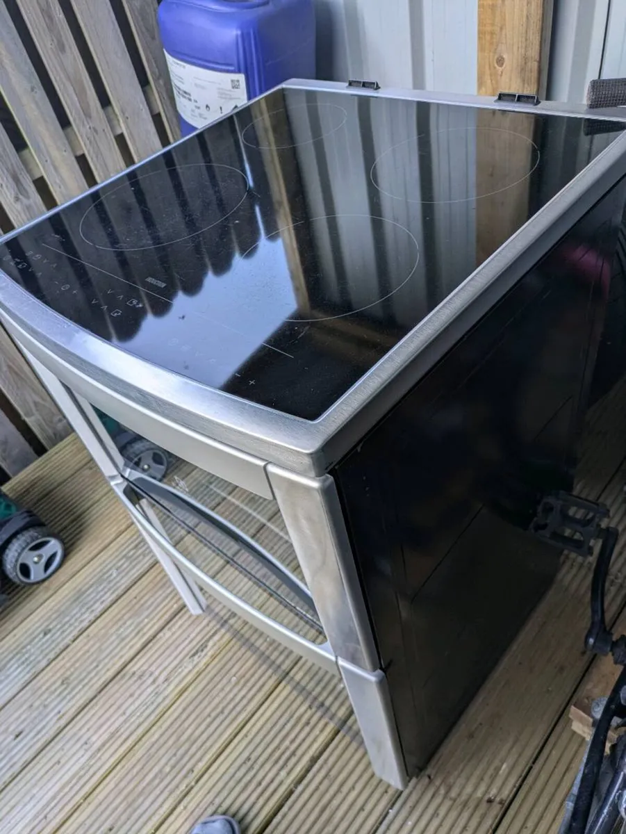 Kitchen oven - Image 2