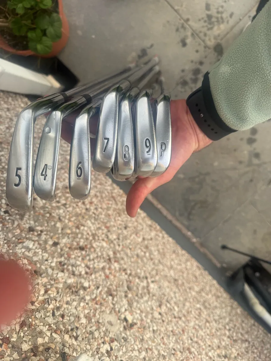 Titleist ap2 left hand irons - Image 3