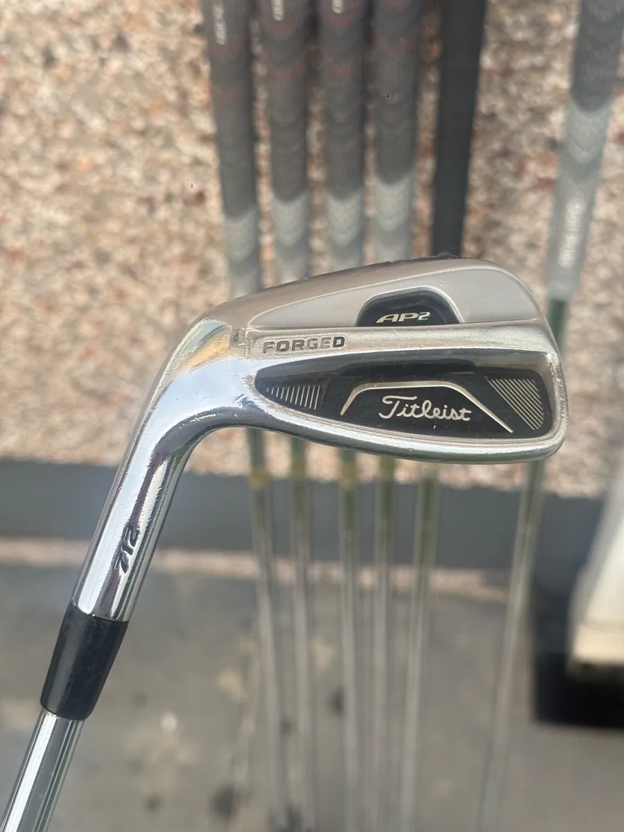 Titleist ap2 left hand irons - Image 1